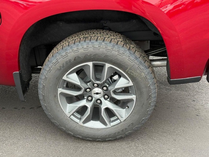 2026 Chevrolet Silverado 1500 4WD Crew Cab 147" RST