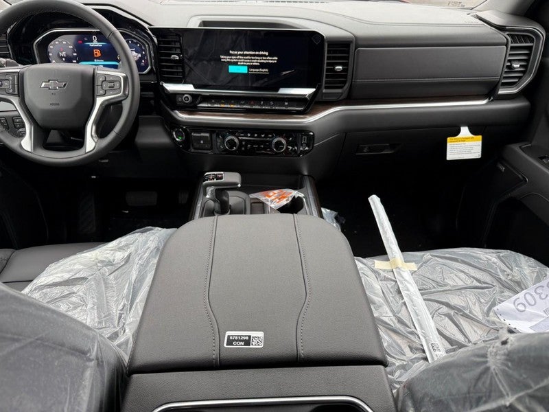 2026 Chevrolet Silverado 1500 4WD Crew Cab 147" RST