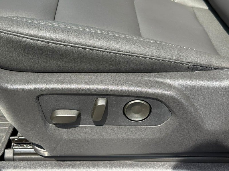 2026 Chevrolet Silverado 1500 4WD Crew Cab 147" RST