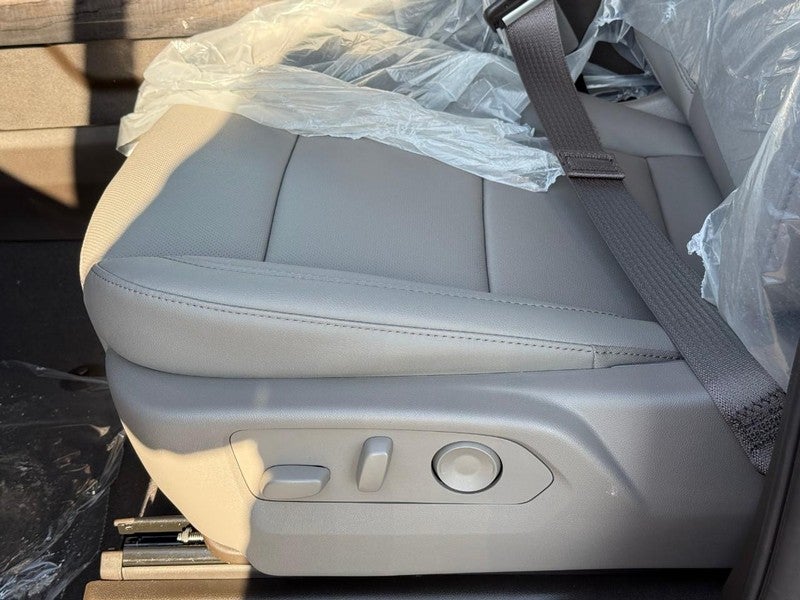 2026 Chevrolet Silverado 1500 4WD Crew Cab 147" LTZ