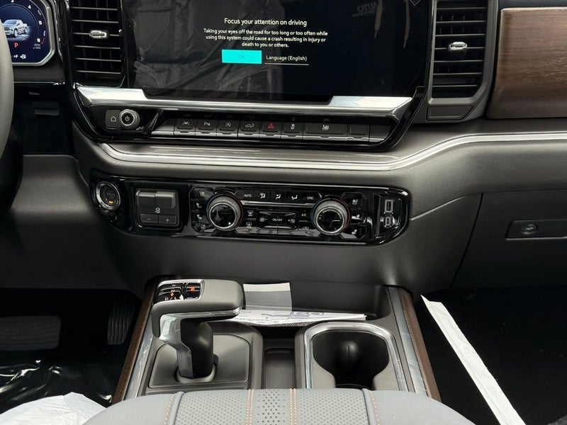 2026 Chevrolet Silverado 1500 4WD Crew Cab 147" High Country