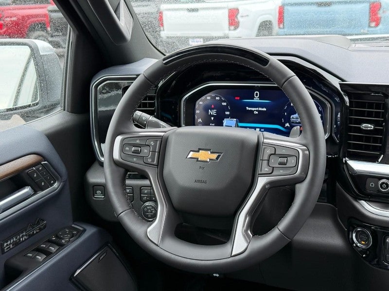 2026 Chevrolet Silverado 1500 4WD Crew Cab 147" High Country