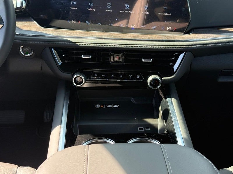 2026 Chevrolet Suburban 4WD 4dr LT