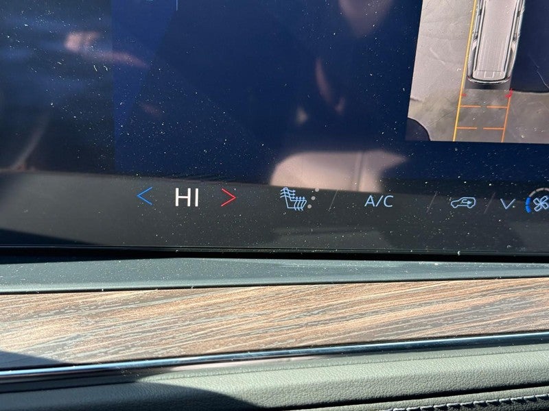 2026 Chevrolet Suburban 4WD 4dr LT