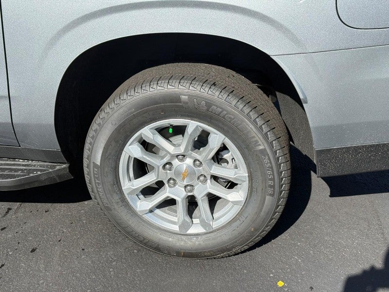 2026 Chevrolet Suburban 4WD 4dr LT