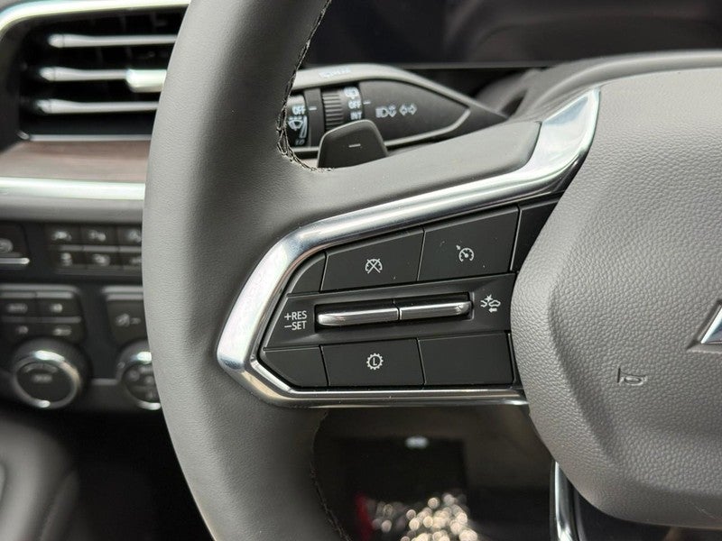 2026 Chevrolet Suburban 4WD 4dr LT