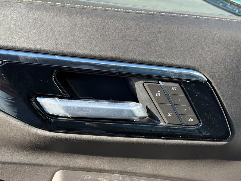 2026 Chevrolet Suburban 4WD 4dr Premier