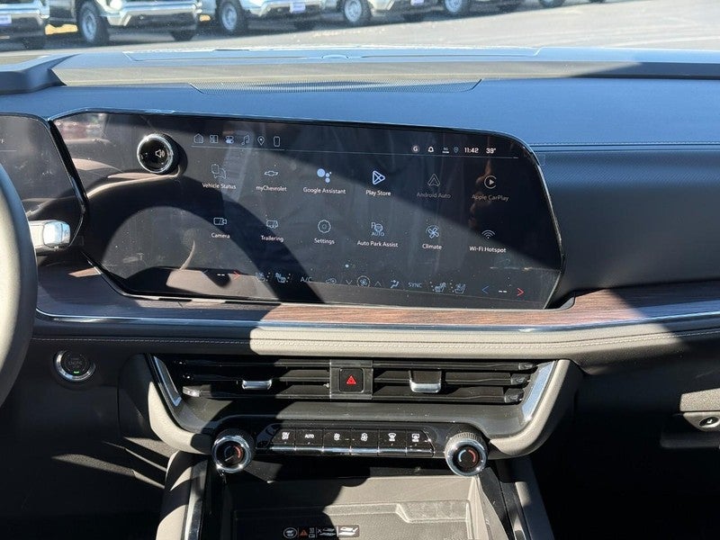 2026 Chevrolet Suburban 4WD 4dr Premier