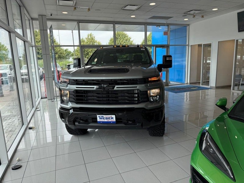 2026 Chevrolet Silverado 2500HD 4WD Crew Cab 159" Custom