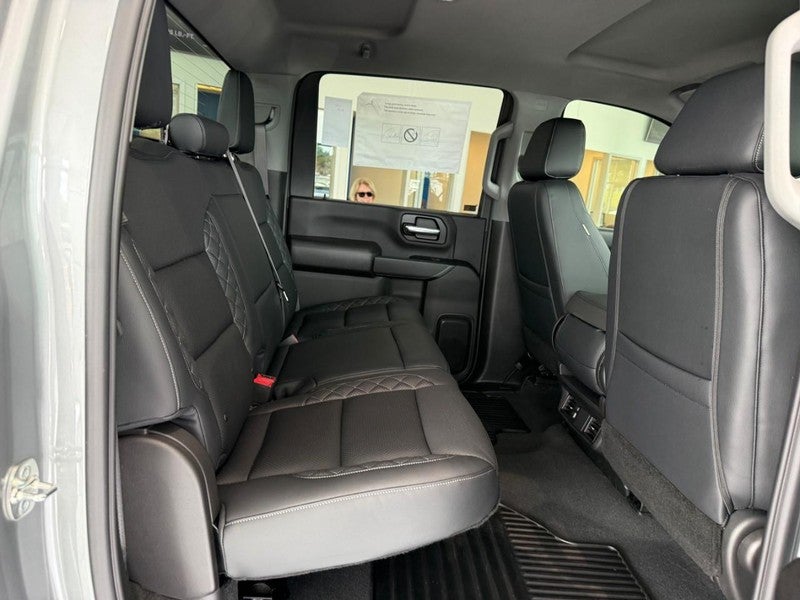 2026 Chevrolet Silverado 2500HD 4WD Crew Cab 159" Custom