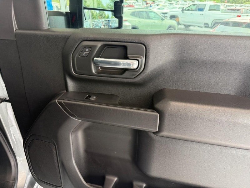 2026 Chevrolet Silverado 2500HD 4WD Crew Cab 159" Custom