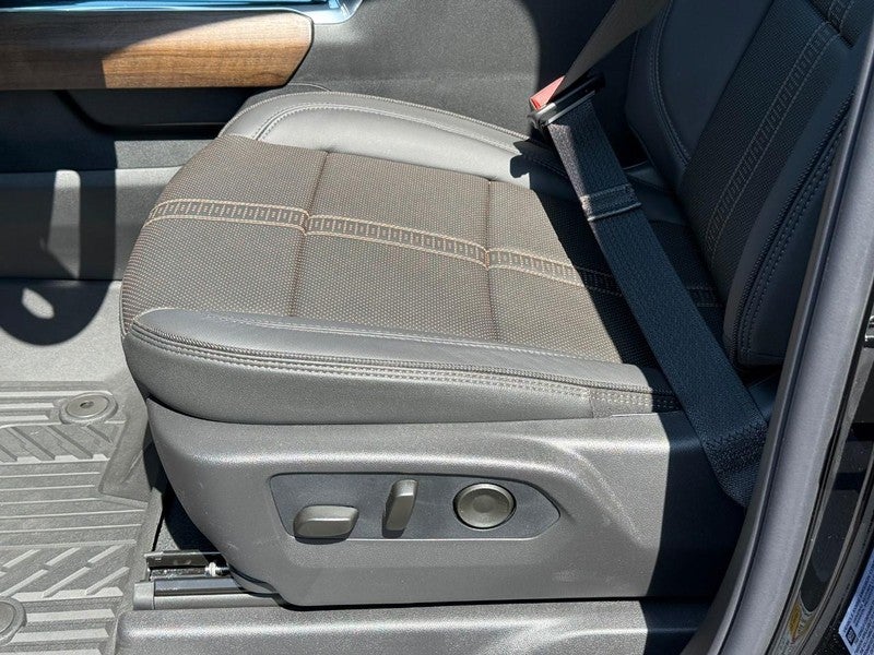 2026 Chevrolet Silverado 2500HD 4WD Crew Cab 159" High Country