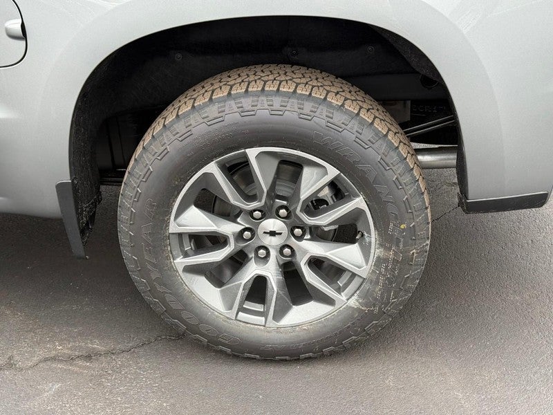 2026 Chevrolet Silverado 1500 4WD Crew Cab 147" RST