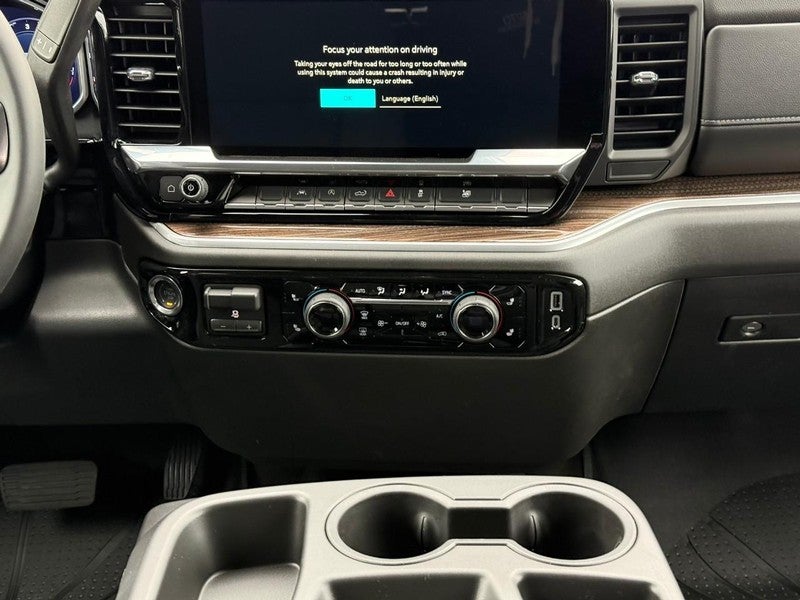 2026 Chevrolet Silverado 1500 4WD Crew Cab 147" RST