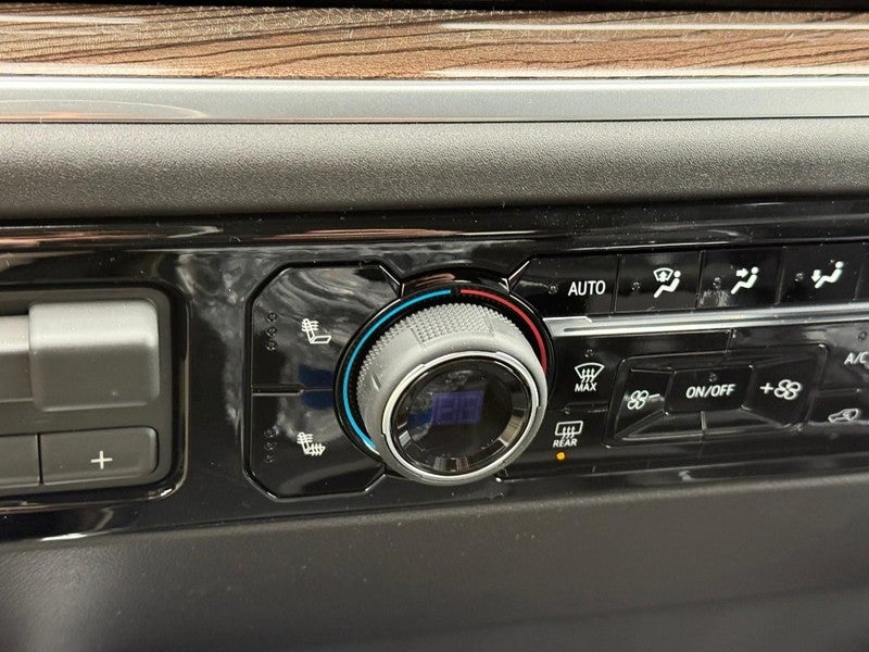 2026 Chevrolet Silverado 1500 4WD Crew Cab 147" RST