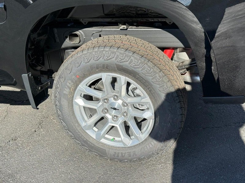 2026 Chevrolet Silverado 1500 4WD Crew Cab 147" RST