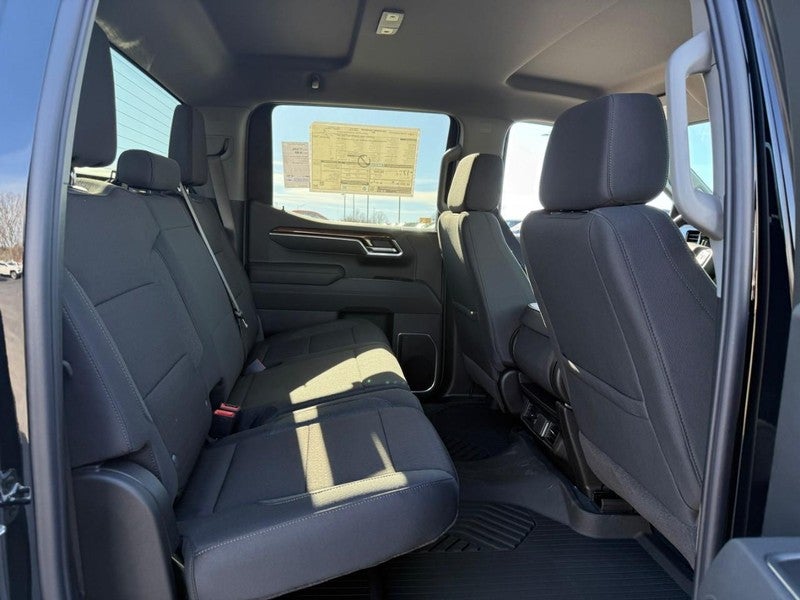 2026 Chevrolet Silverado 1500 4WD Crew Cab 147" RST