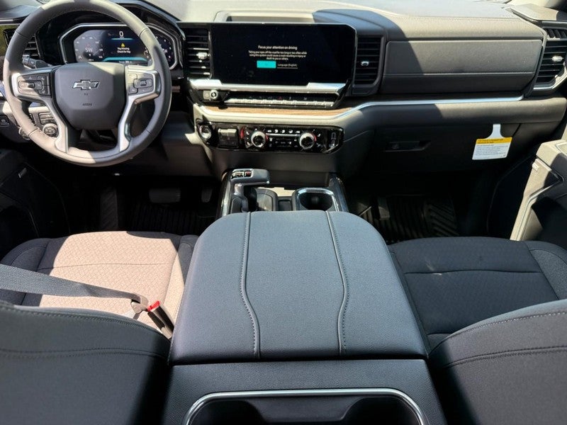 2026 Chevrolet Silverado 1500 4WD Crew Cab 147" RST
