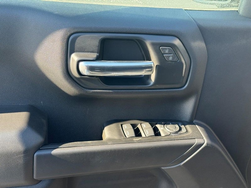 2026 Chevrolet Silverado 1500 4WD Crew Cab 147" Custom