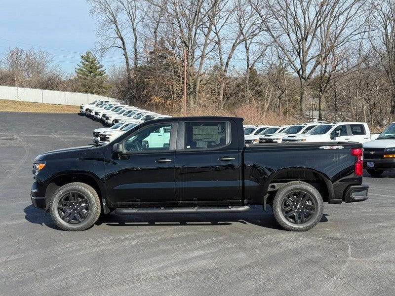 2026 Chevrolet Silverado 1500 4WD Crew Cab 147" Custom