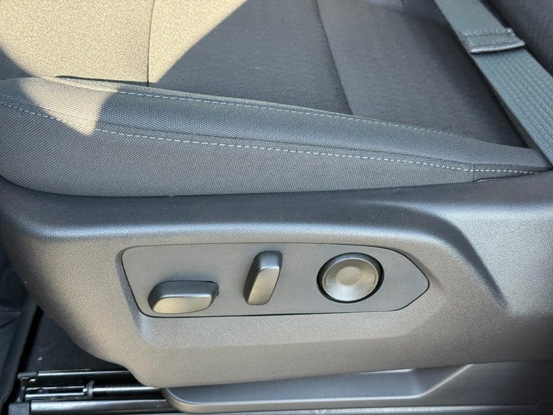 2026 Chevrolet Silverado 1500 4WD Crew Cab 147" LT w/1LT