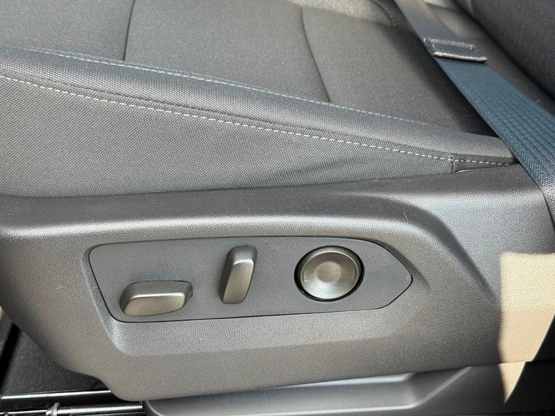 2026 Chevrolet Silverado 1500 4WD Crew Cab 147" LT w/1LT