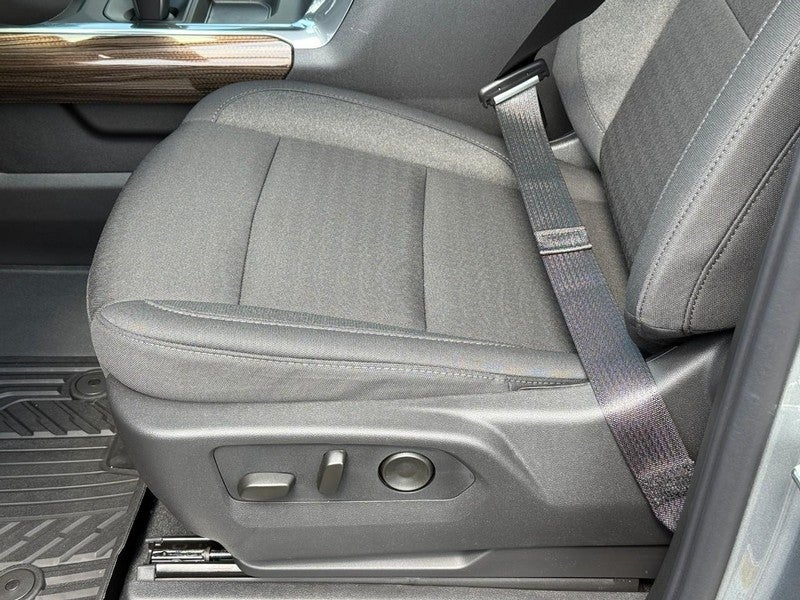 2026 Chevrolet Silverado 1500 4WD Crew Cab 147" RST