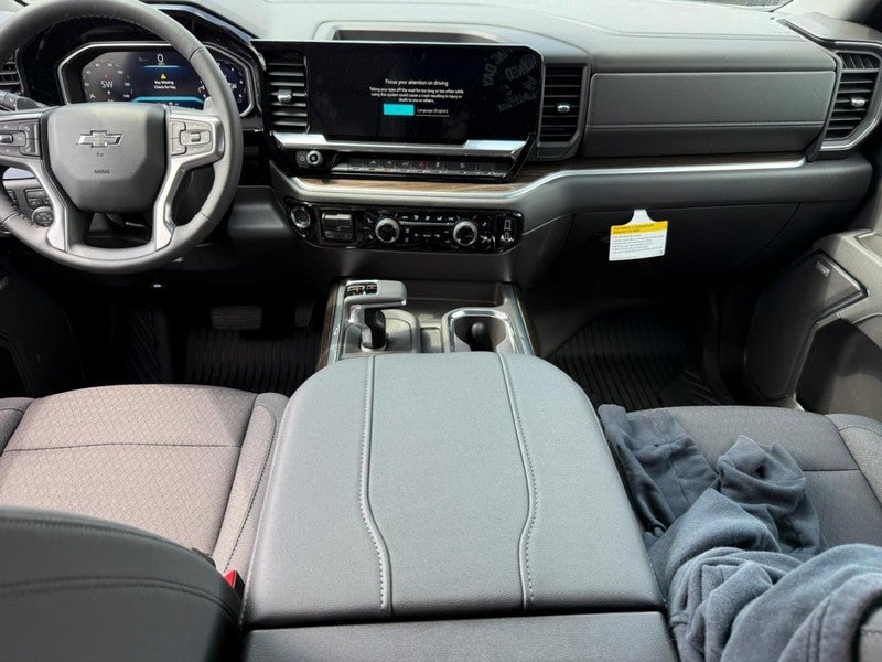 2026 Chevrolet Silverado 1500 4WD Crew Cab 147" RST